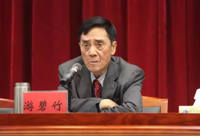 https://mmbiz.qlogo.cn/mmbiz_jpg/tgR93XDYT09yiaiaNocicicOISZuuXGzhLChib0TuibHcjic6glF2RboSKzQy7icgv0gOzYg4mgZkutR94Zh9ZUVyMp3gg/0?wx_fmt=jpeg