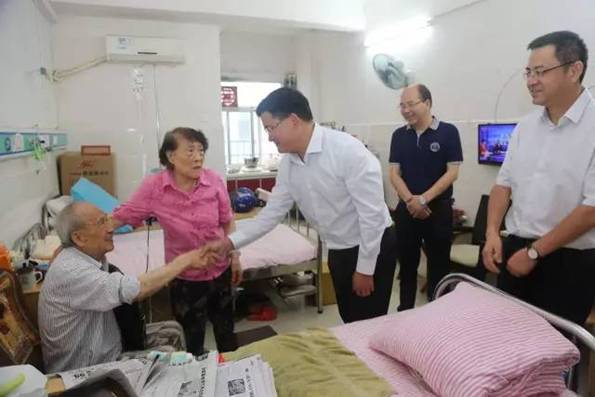 https://mmbiz.qlogo.cn/mmbiz_jpg/foRPA3bjMvDVsGaP3PGylQOXNmIQqb3snUSTckfAuMicMrGXV2Shu8cbhJbibUs9uZKGtmnanq5G1avLYn6XRxcA/640?wx_fmt=jpeg
