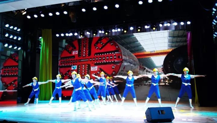 https://mmbiz.qpic.cn/mmbiz_jpg/tgR93XDYT0ic4BH5z7GxbG5UpdWibtEPe8GDvwvPRuqiaSMdS2EFp5kQ8uPNNjfNpzbniaM9dmyEgyOpf6c41Hib5vA/640?wx_fmt=jpeg