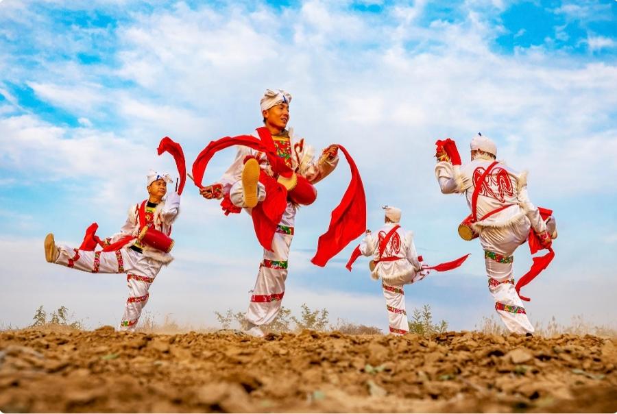 欢乐腰鼓舞起来